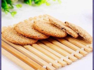 酥脆可口、口味多样的双龙进洞夹心饼干